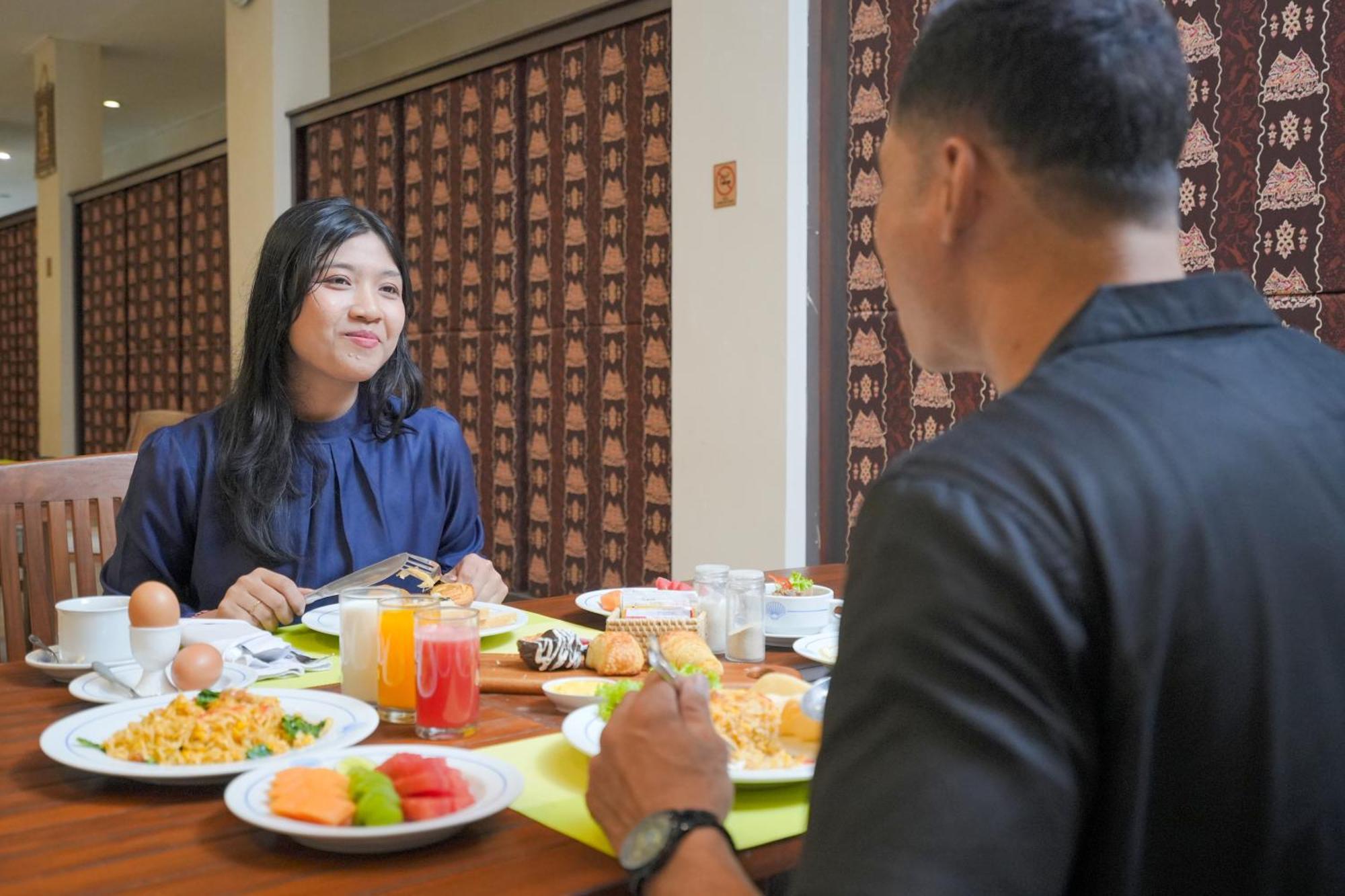 Samawa Transit Hotel Sumbawa Besar Εξωτερικό φωτογραφία